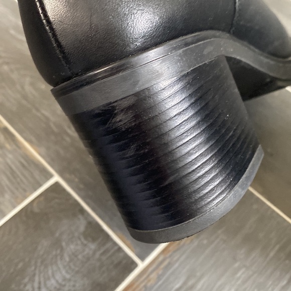 Rizzoli Leather side Zipper Bootie- Black- womens 9.5 - - Picture 13 of 13